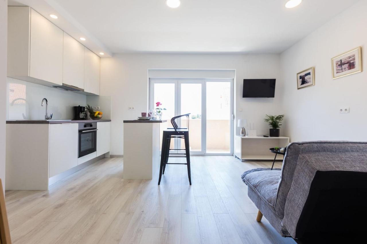 2Sis 2 Apartments ซาดาร์ ภายนอก รูปภาพ