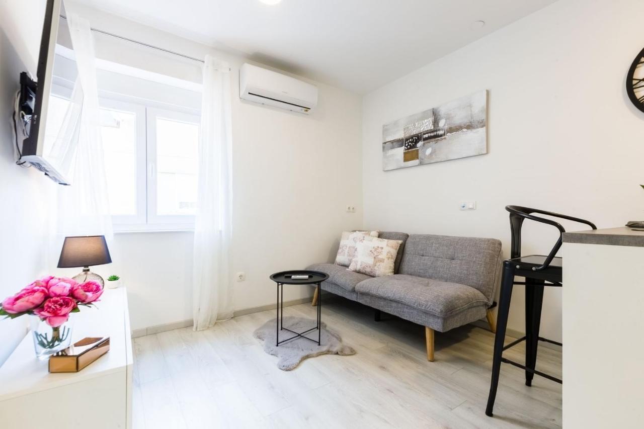 2Sis 2 Apartments ซาดาร์ ภายนอก รูปภาพ