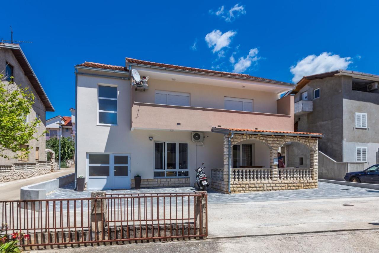 2Sis 2 Apartments ซาดาร์ ภายนอก รูปภาพ